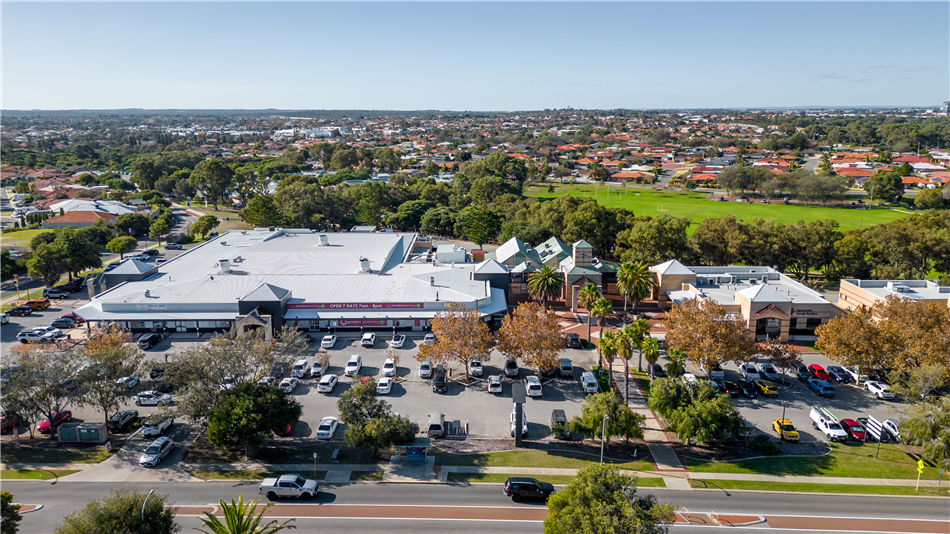 Click to view all images 68 Constellation Drive Ocean Reef WA 6027 - Image 2