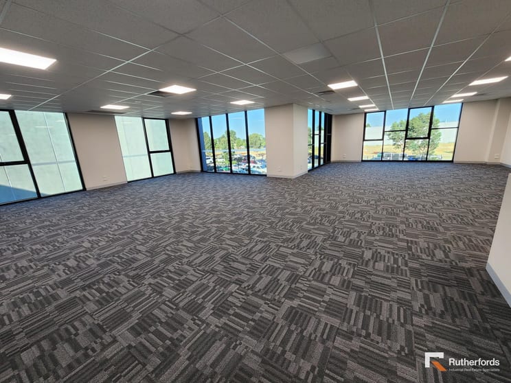 Click to view all images 14 Northpoint Drive Epping VIC 3076 - Image 3