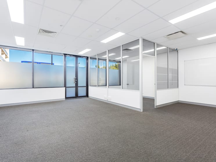 Click to view all images 1.03/29-31 Lexington Drive Bella Vista NSW 2153 - Image 2