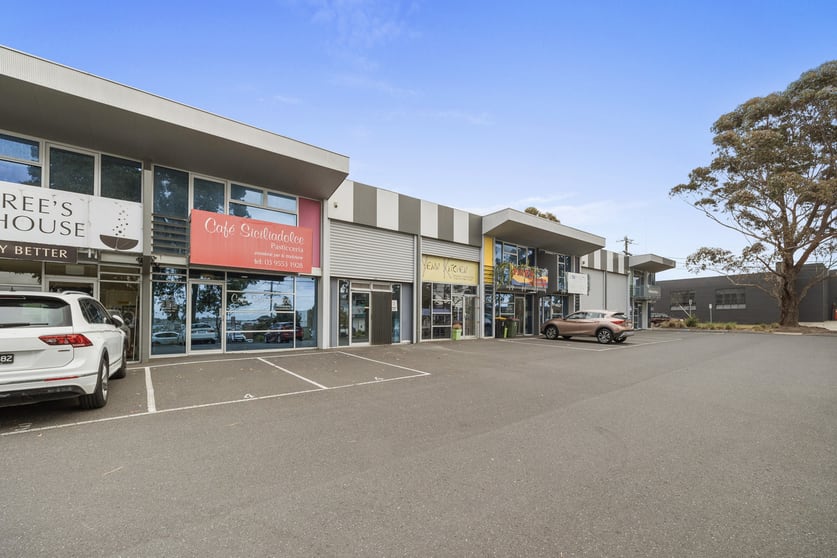 Click to view all images 4/74-80 Keys Road Cheltenham VIC 3192 - Image 3
