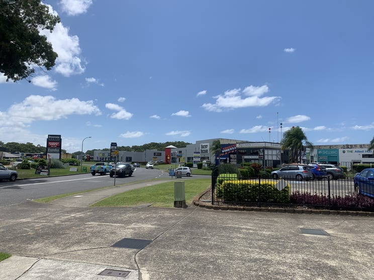 Click to view all images 1/47 Greenway Drive Tweed Heads South NSW 2486 - Image 2