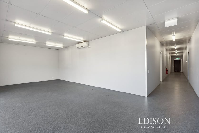 Click to view all images 3/21 Port Kembla Drive Bibra Lake WA 6163 - Image 2