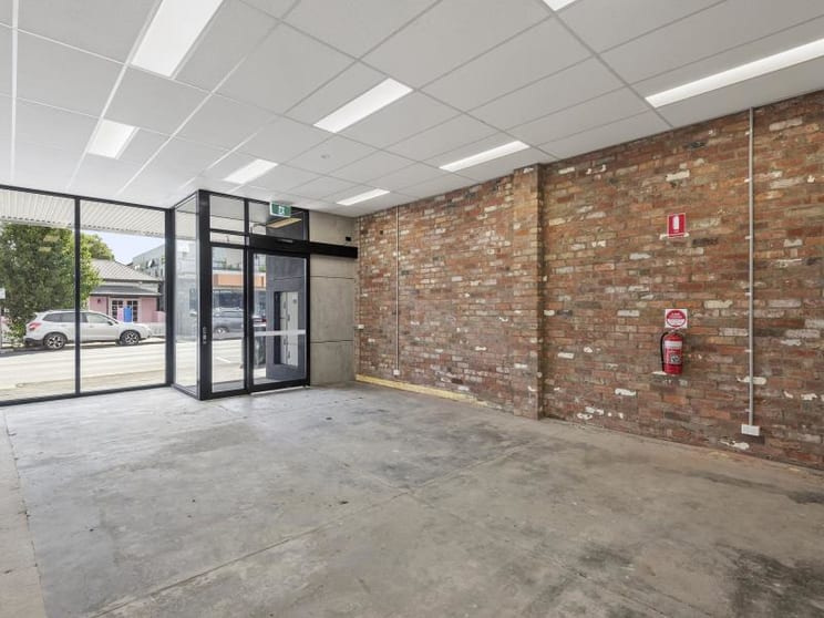 Click to view all images 360 Pakington Street/360 Pakington Street Newtown VIC 3220 - Image 1