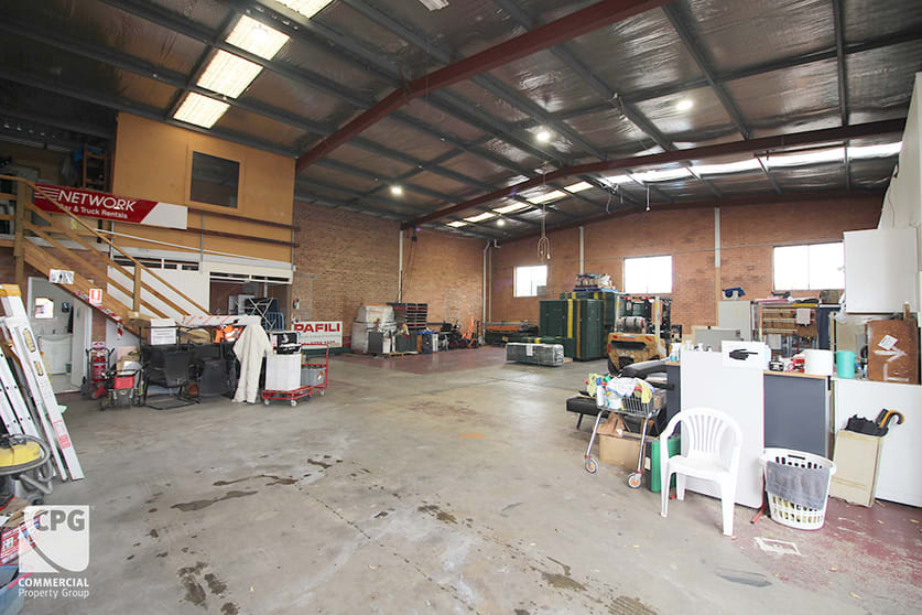 Click to view all images 1A/42 Garema Circuit Kingsgrove NSW 2208 - Image 3
