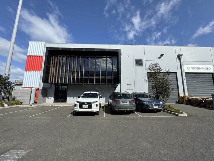 Click to view all images Unit 3/Unit 3, 40-44 Cook Street Port Melbourne VIC 3207 - Image 1