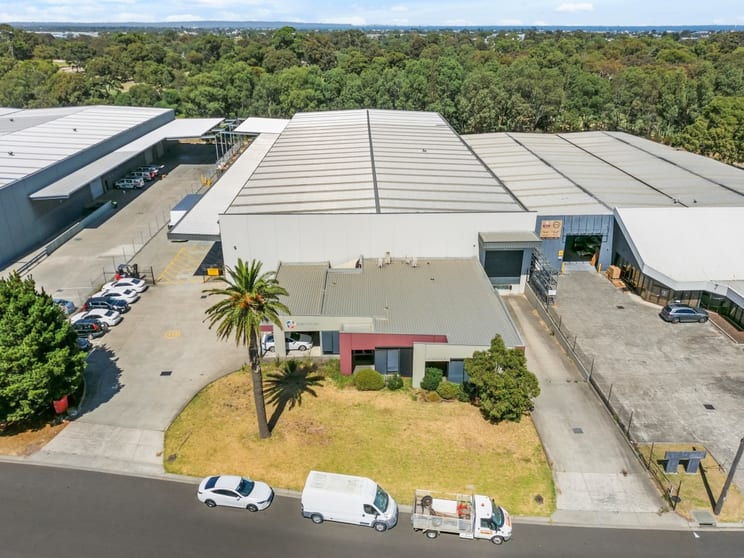 Click to view all images 50 Bond Street Mordialloc VIC 3195 - Image 2