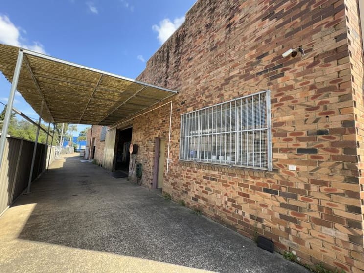 Click to view all images Unit 2/68 Christian Road Punchbowl NSW 2196 - Image 2