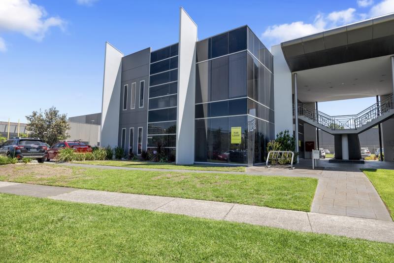 Click to view all images 2-95 Salmon Street Port Melbourne VIC 3207 - Image 1