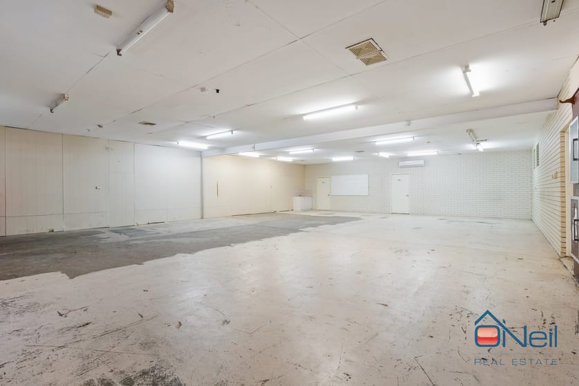 Click to view all images 43B River Road Kelmscott WA 6111 - Image 3