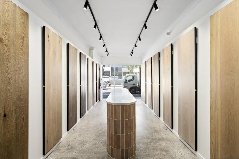Click to view all images Shop 4/1021 Burke Road Hawthorn East VIC 3123 - Image 3