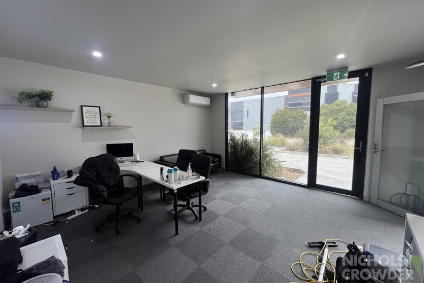 Click to view all images 11/13 Gateway Drive Carrum Downs VIC 3201 - Image 2