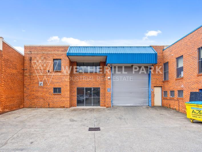 Click to view all images Smithfield NSW 2164 - Image 1