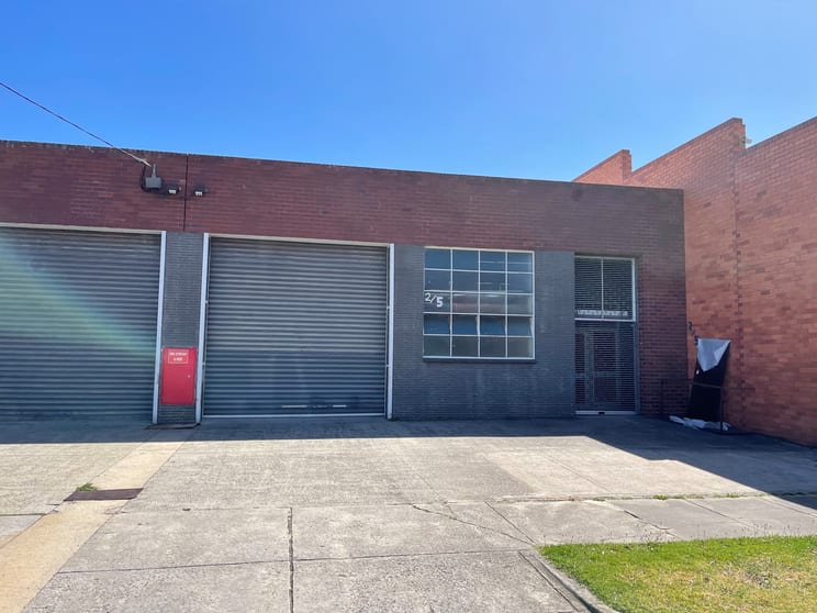 Click to view all images Unit 2 / 5 Birdum Street Moorabbin VIC 3189 - Image 1