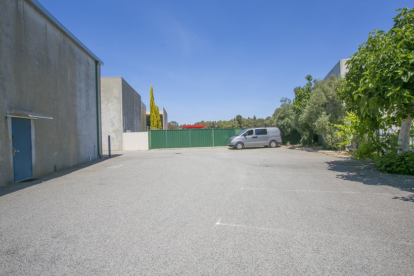 Click to view all images 68-70 Malaga Drive Malaga WA 6090 - Image 3