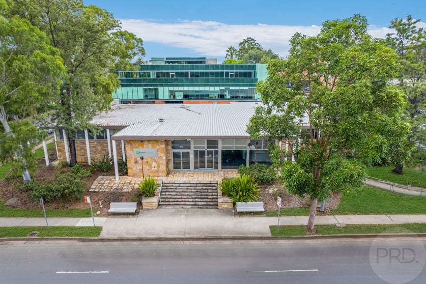 Click to view all images 2/54 Henry Street Penrith NSW 2750 - Image 1