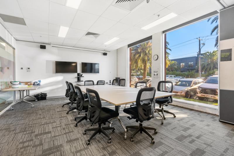 Click to view all images 5 - 7 Parker Street Footscray VIC 3011 - Image 3