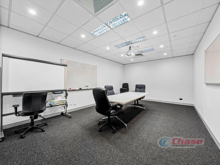 Click to view all images 109 Logan Road Woolloongabba QLD 4102 - Image 2