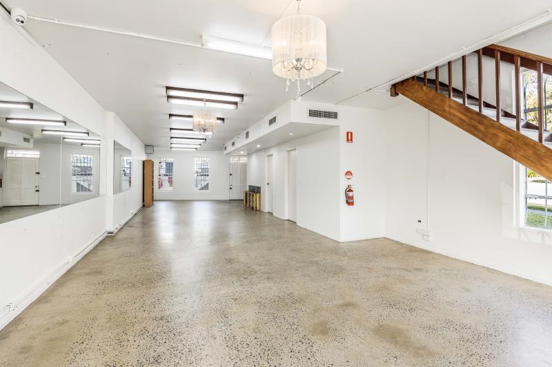 Click to view all images 8/426-430 Burwood Highway Wantirna VIC 3152 - Image 3