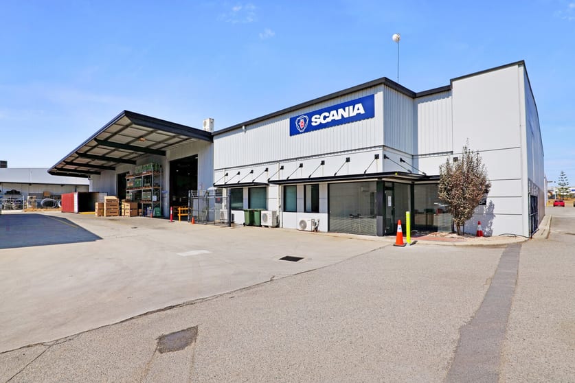 Click to view all images Warehouse 3/59-87 Pilbara Street Welshpool WA 6106 - Image 1