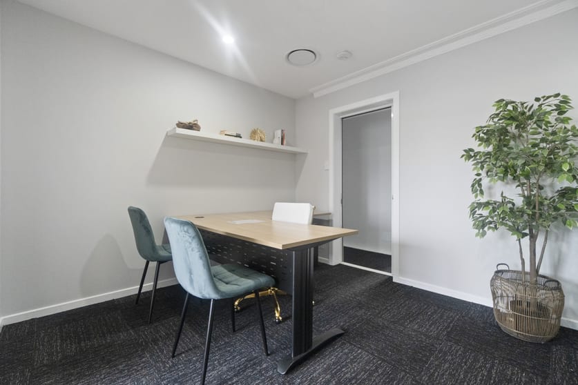 Click to view all images Level 1, 6/51A Woongarra Street Bundaberg Central QLD 4670 - Image 2