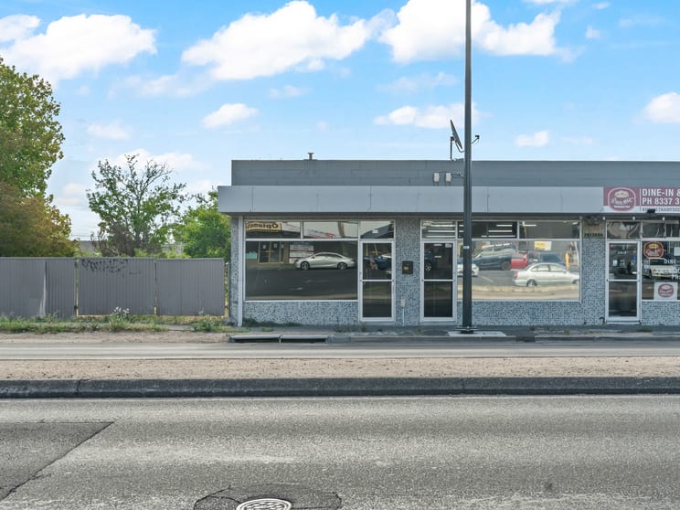 Click to view all images 615 Lower North East Road Campbelltown SA 5074 - Image 1