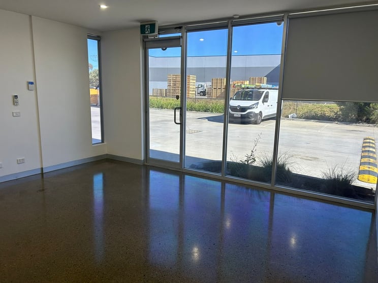 Click to view all images 6/71 Frankston Garden Drive Carrum Downs VIC 3201 - Image 2