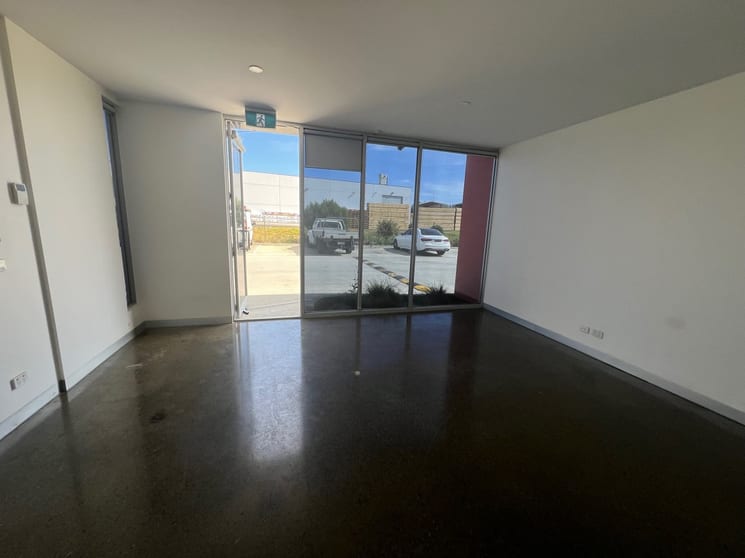 Click to view all images 6/71 Frankston Garden Drive Carrum Downs VIC 3201 - Image 3