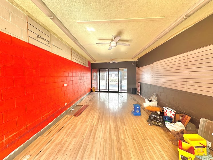 2/3302 Surfers Paradise Boulevard Surfers Paradise QLD 4217 - Image 2