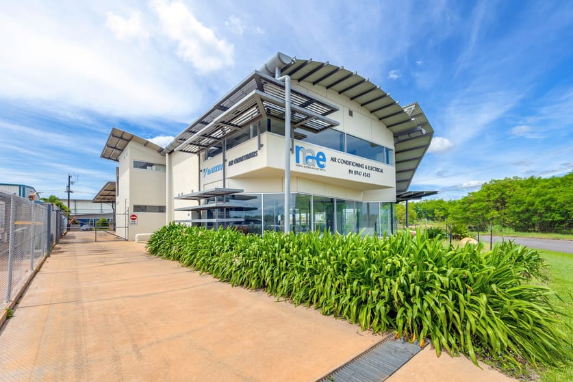 Click to view all images 27 Swan Crescent Winnellie NT 0820 - Image 1