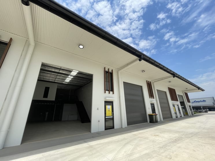 Click to view all images 4/60 Evans Drive Caboolture QLD 4510 - Image 1