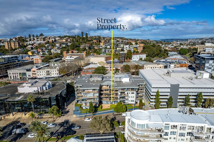 Click to view all images 2/265 Wharf Road Newcastle NSW 2300 - Image 1
