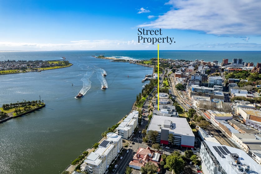 Click to view all images 2/265 Wharf Road Newcastle NSW 2300 - Image 3