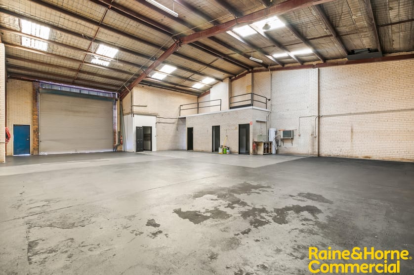 Click to view all images 31-37 Ashford Milperra NSW 2214 - Image 3