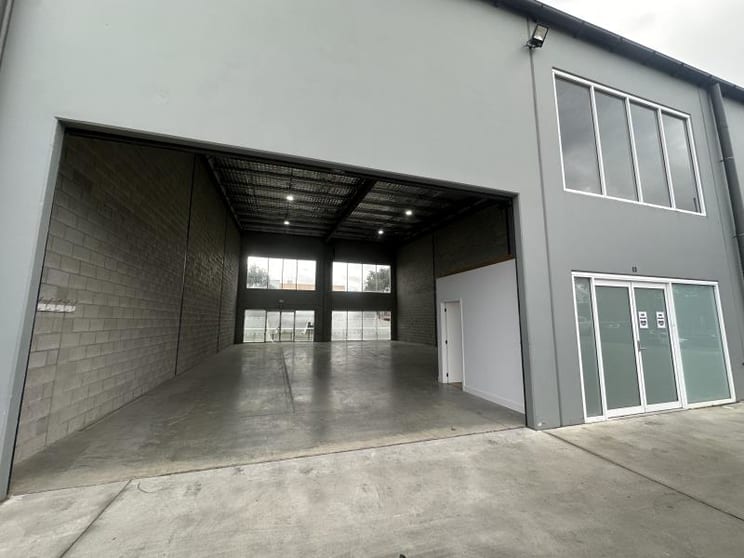 8 Beaconsfield Street Fyshwick ACT 2609 - Image 1