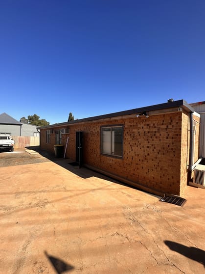 Click to view all images 2 Roberts Street Kalgoorlie WA 6430 - Image 2