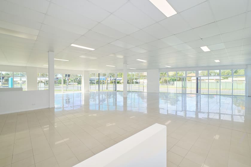 Click to view all images 216 Hastings River Drive Port Macquarie NSW 2444 - Image 3
