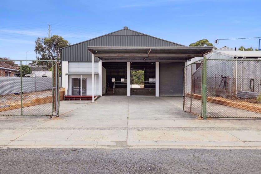 Click to view all images 12 Melbourne Road Brown Hill VIC 3350 - Image 1