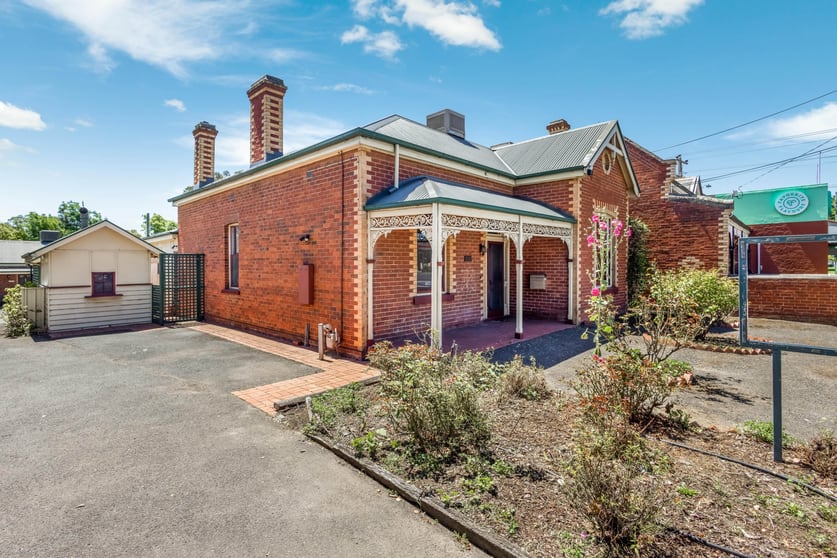 Click to view all images 249 Napier Street Bendigo VIC 3550 - Image 2