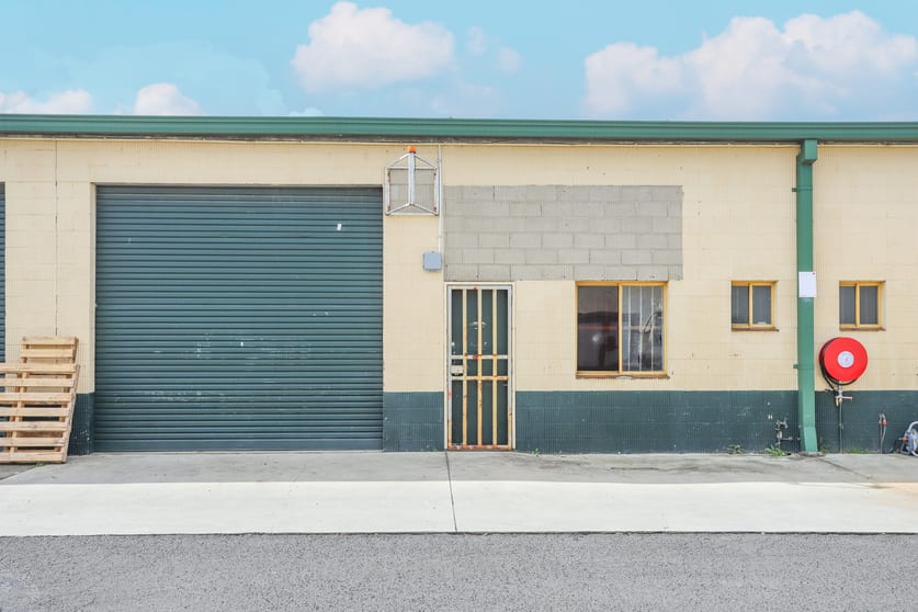 Click to view all images 4/9 Peachtree Road Penrith NSW 2750 - Image 2