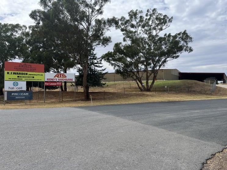 Click to view all images Pt 1, Shed 1 - 280 Byrnes Road/280 Byrnes Road Bomen NSW 2650 - Image 2