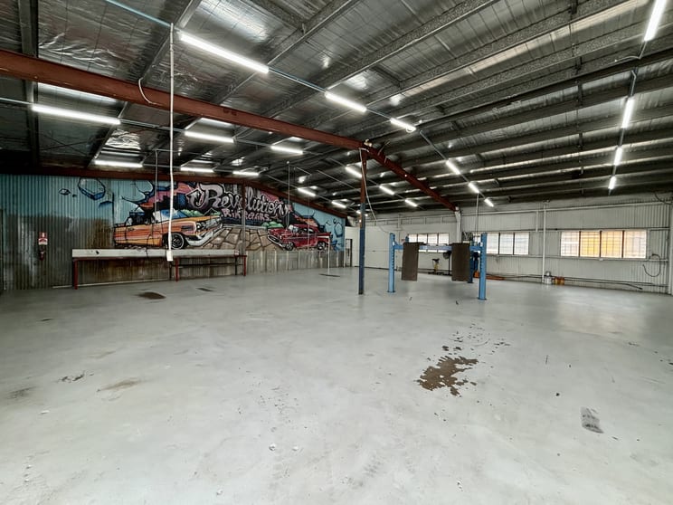 Click to view all images 26 Endeavour Street Mackay QLD 4740 - Image 2