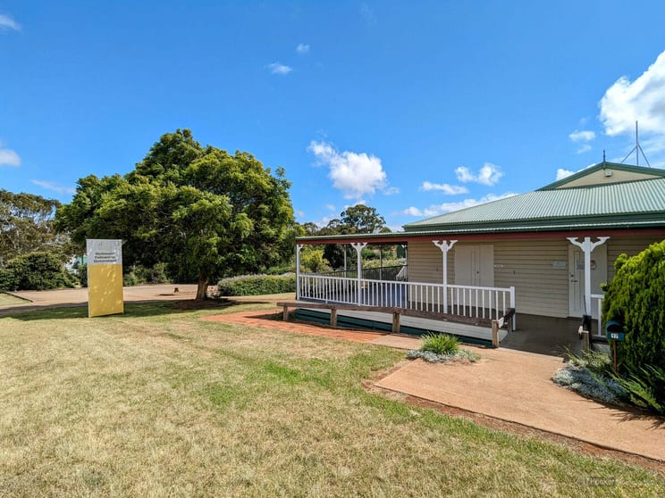 Click to view all images 17 Freighter Avenue Wilsonton QLD 4350 - Image 2