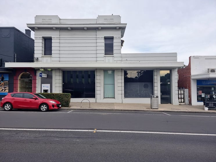 Click to view all images 128 South Parade Blackburn VIC 3130 - Image 1