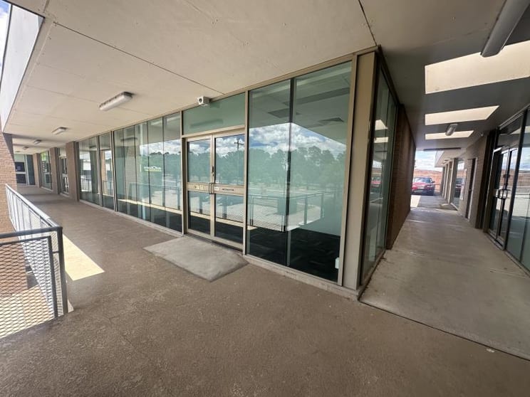 Click to view all images Unit 11/169 Newcastle Street Fyshwick ACT 2609 - Image 1