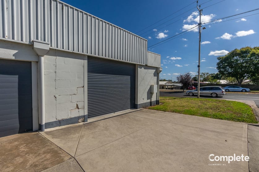 Click to view all images 20 Suttontown Road Mount Gambier SA 5290 - Image 2