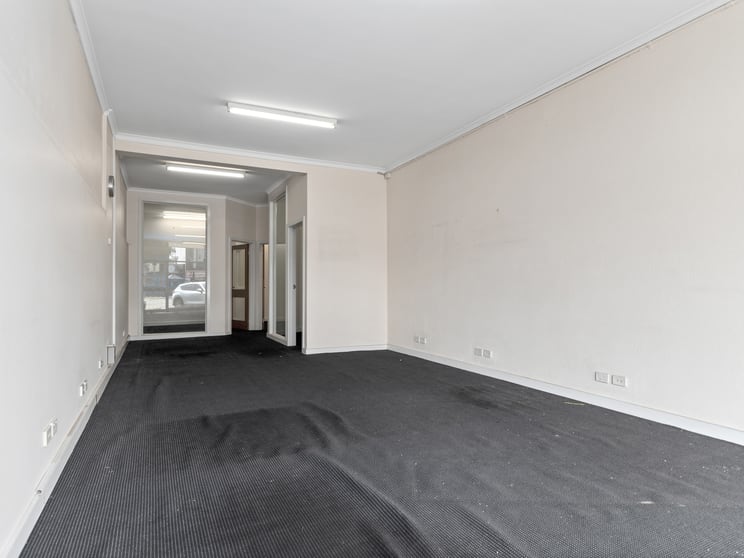 Click to view all images 738 High Street Epping VIC 3076 - Image 2