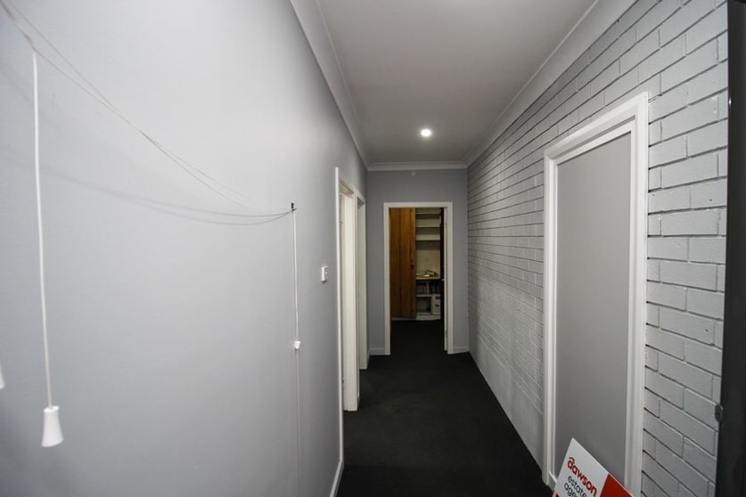 Click to view all images 2/166 Kelly Street Scone NSW 2337 - Image 2