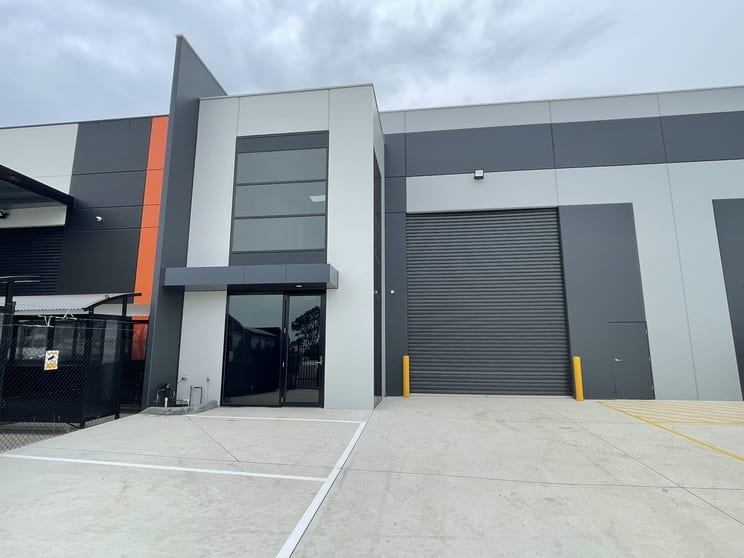 Click to view all images 1/20 Camino Crescent Cranbourne West VIC 3977 - Image 1