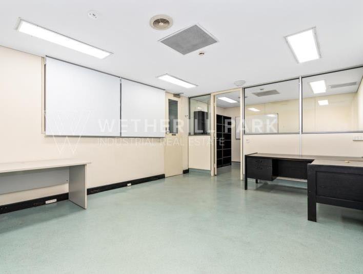 Click to view all images Smithfield NSW 2164 - Image 2