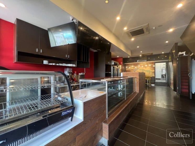 Click to view all images GF/221 Flinders Street Townsville City QLD 4810 - Image 2